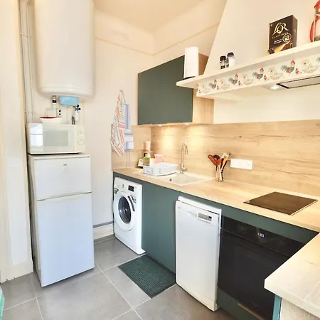 - Cozy 2-bedroom - Balcony - 6 People Biarritz