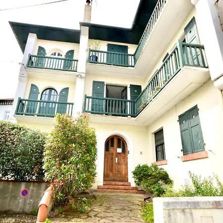 - Cozy 2-bedroom - Balcony - 6 People Apartment Biarritz