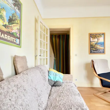 - Cozy 2-bedroom - Balcony - 6 People Apartment Biarritz